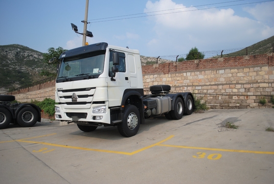 Sinotruk HOWO 6X4 Traktor Truck 371HP/420HP Chinese Trucks 5800*2300*1500mm in het beste geval