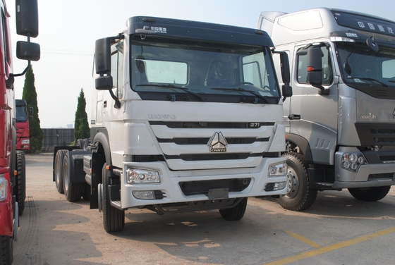 Sinotruk HOWO 6X4 Traktor Truck 371HP/420HP Chinese Trucks 5800*2300*1500mm in het beste geval