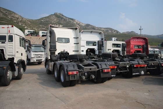 Sinotruk HOWO 6X4 Traktor Truck 371HP/420HP Chinese Trucks 5800*2300*1500mm in het beste geval