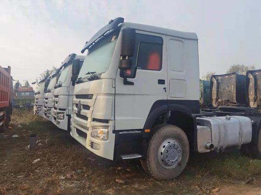 Tubeless banden ontwerp gebruikt Sinotruk HOWO 371 Truck Head Tractor Dump Truck met korting