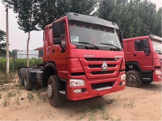 Dumptruck met een laadvermogen van 21-30 t en gebruikte trekkertruck
