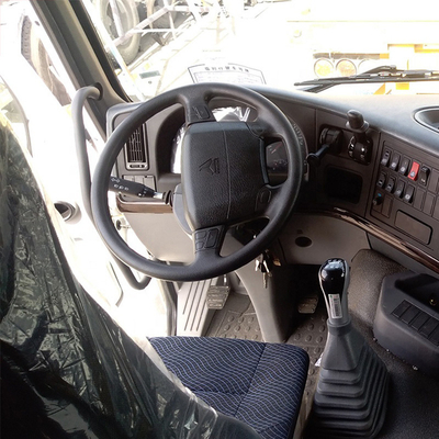 Vervaardigd in Sinotruk Truck Trailer met hoge cabine 2 bedden