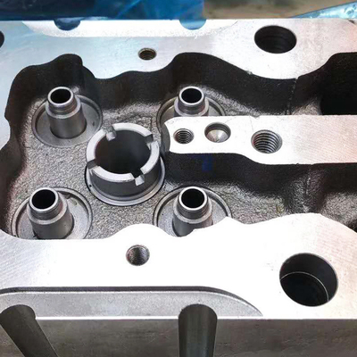 Auto-cilinderkop assemblage Az1095040123 voor Sinotruk HOWO Truck Spare Parts in zilver